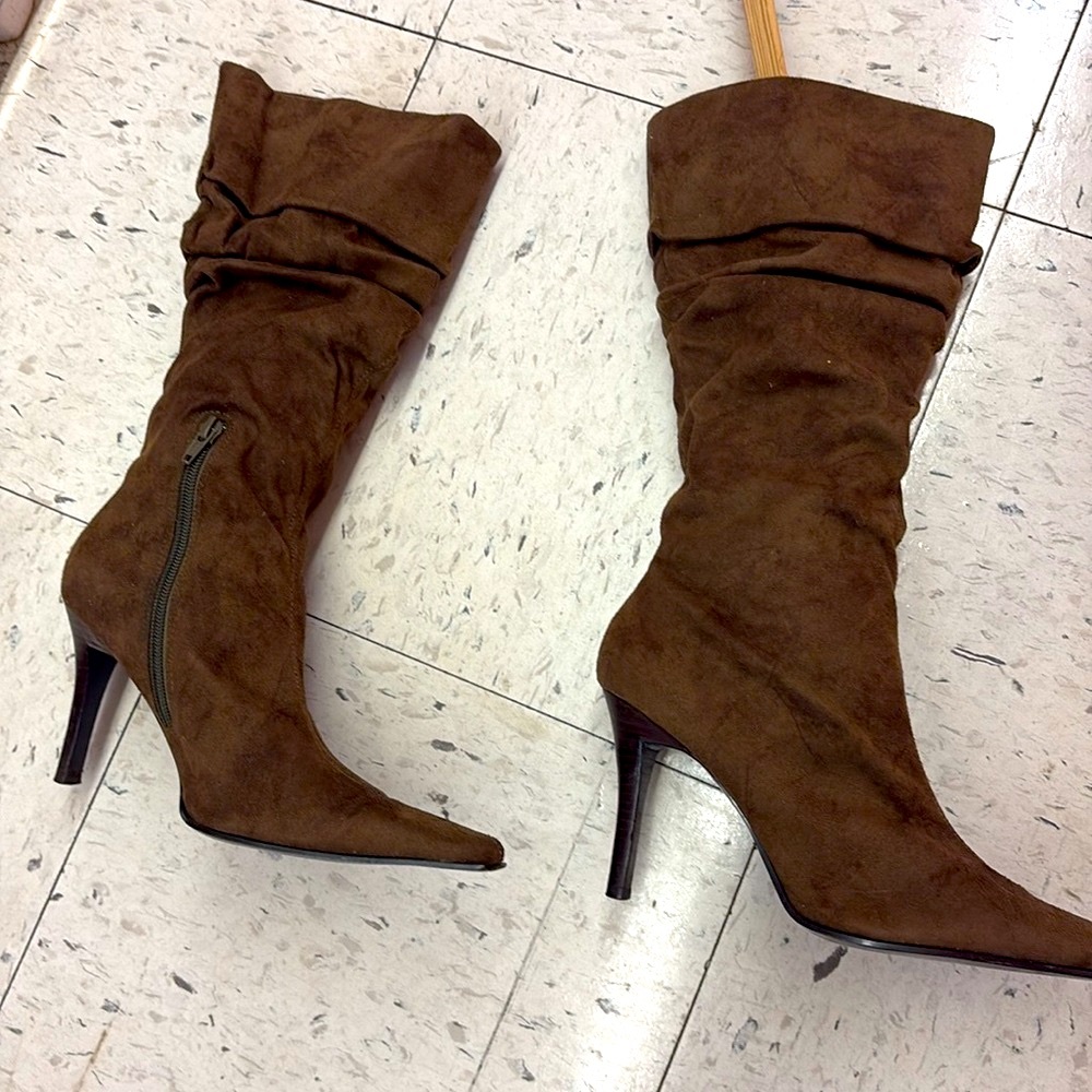 7B suede like cute BOOT side zip heele